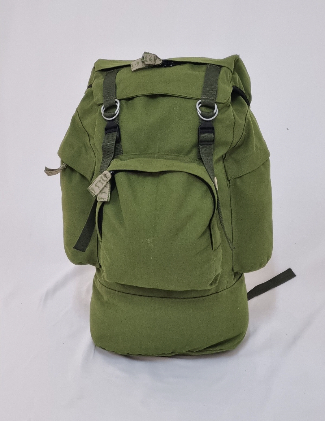 R6 nyanga hiker canvas